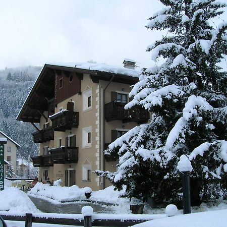 Alpi & Golf Hotel Bormio Exterior photo